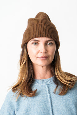 Beanie in Walnut