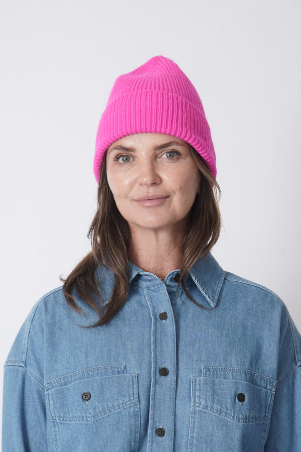 Beanie in Poppy Pink