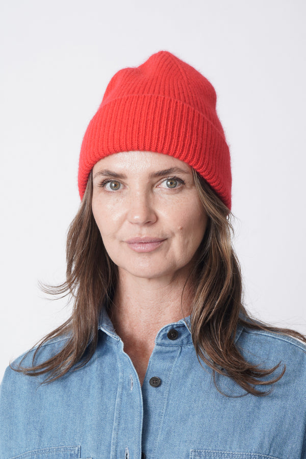 Beanie in Crimson