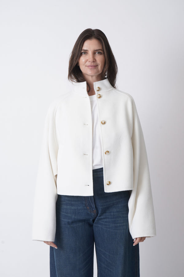 Nyma in Ivory