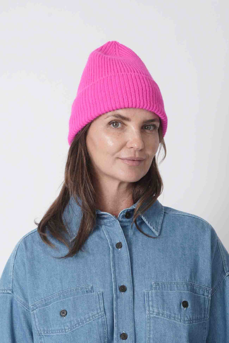 Beanie in Poppy Pink