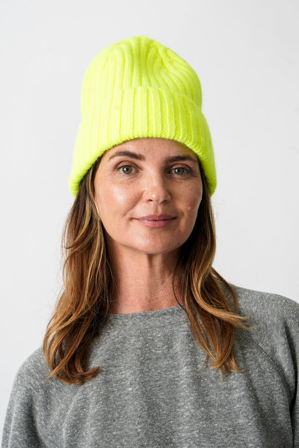 Le Grand Bonnet in Fluo Yellow