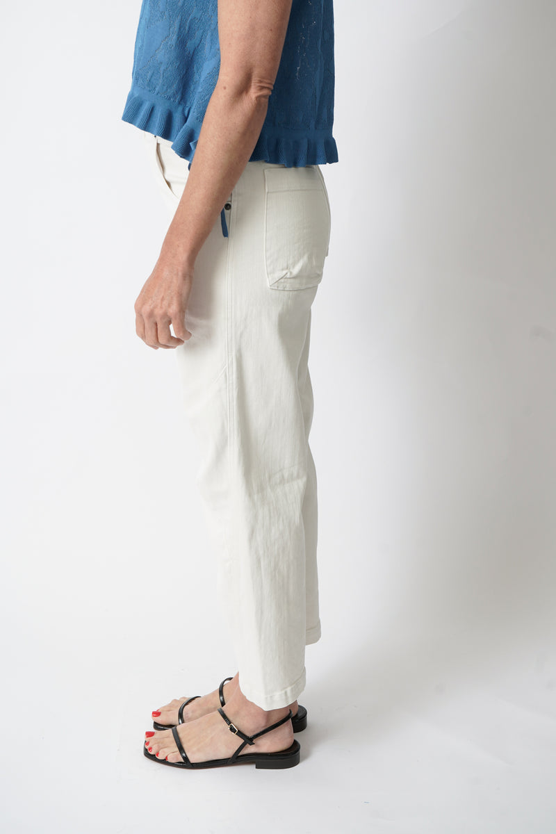 Elkin in Dirty White