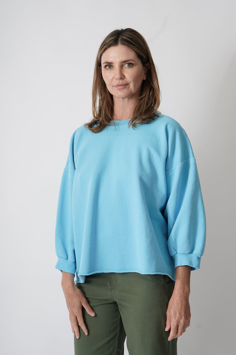 Fond in Sky Blue