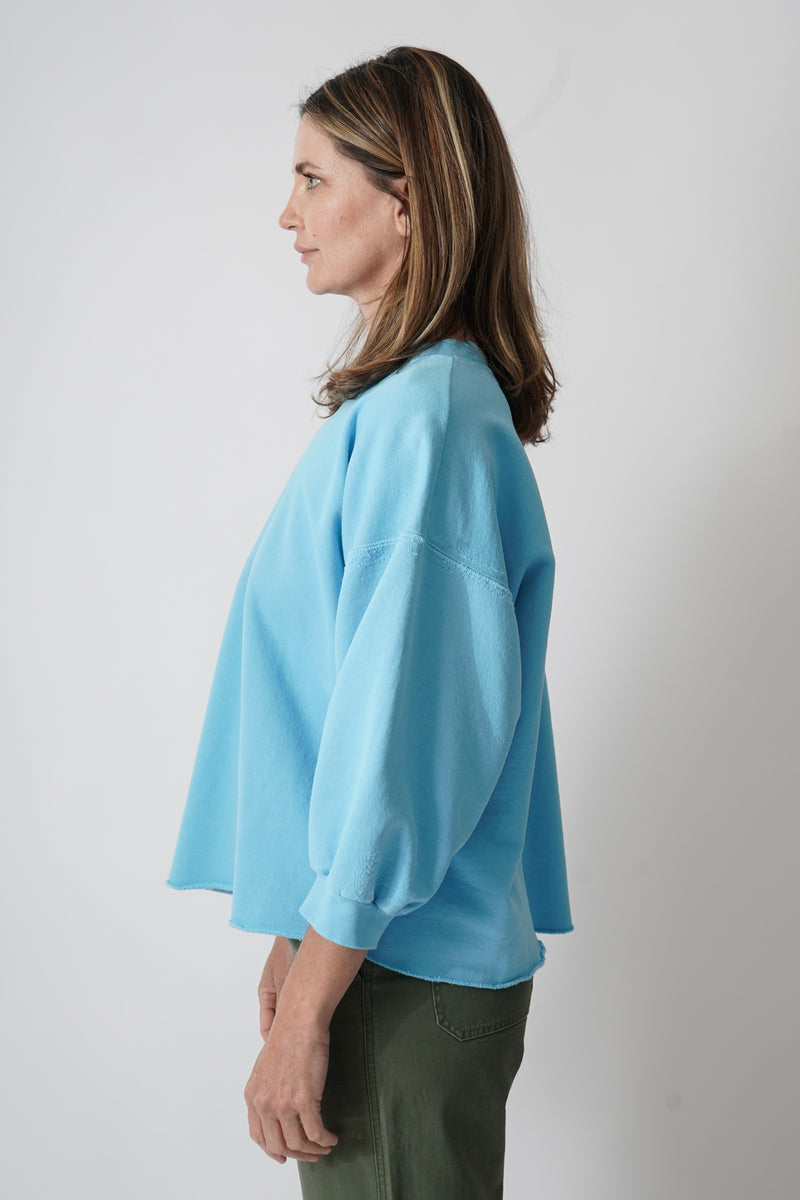 Fond in Sky Blue