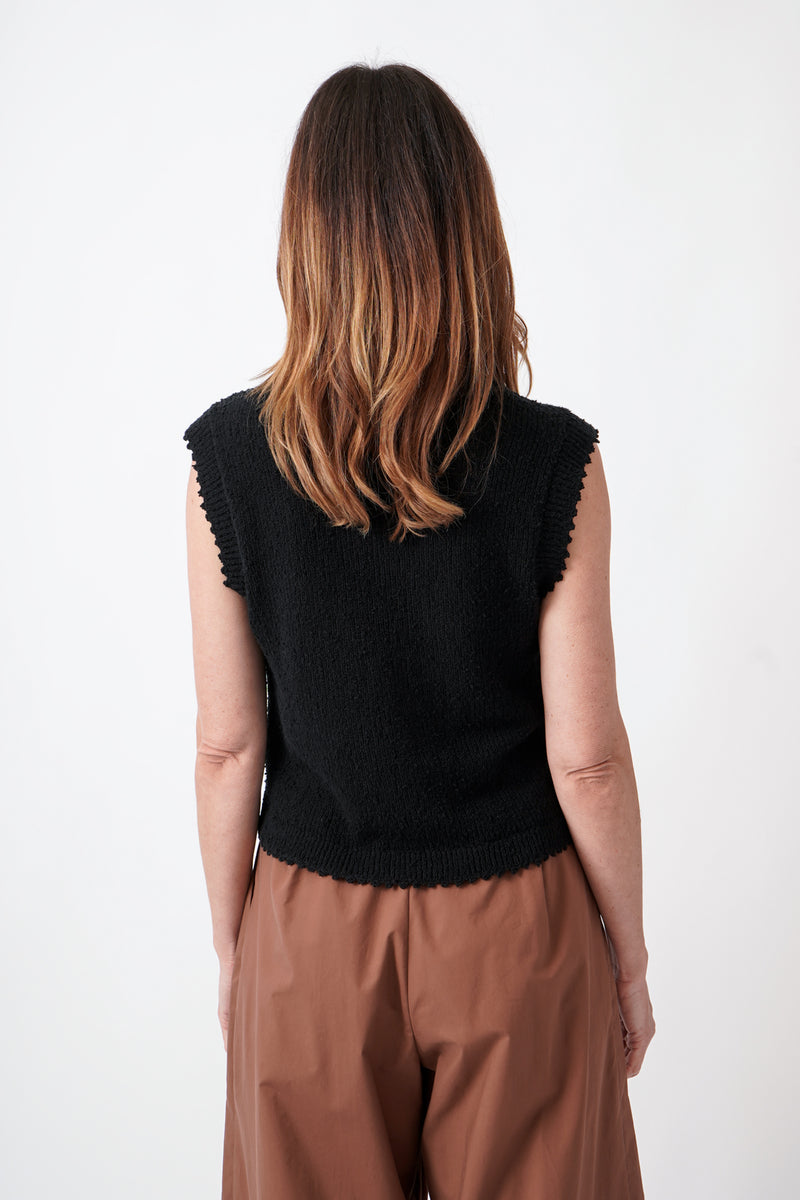 Relent Top Black