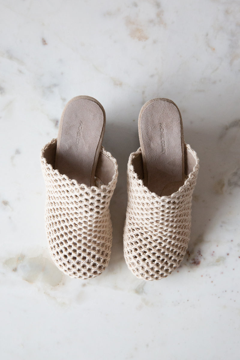 Reina Clog